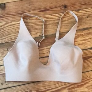 Victoria's Secret Seamless Nude Plunge Bra